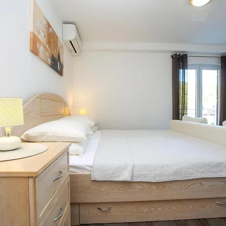 In Mit Grossem Balkon Apartman
