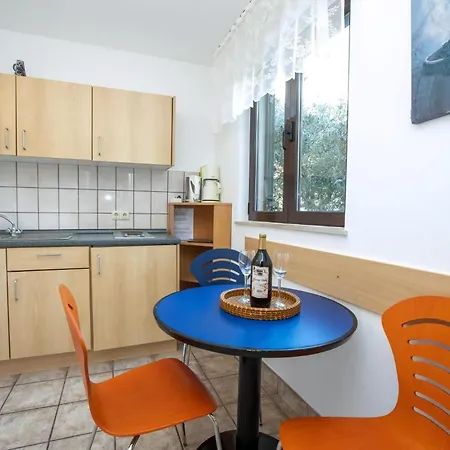 Apartment In Mit Grossem Balkon *