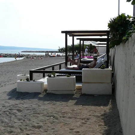 In Mit Grossem Balkon Apartman Duce
